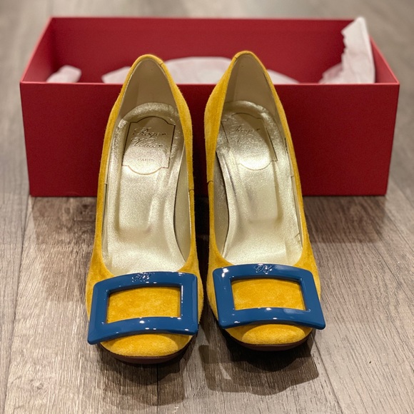 Brand New! Roger Vivier Heels - Picture 1 of 3